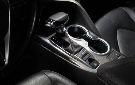 Toyota Camry, 2021 год, 3 799 000 рублей, 10 фотография
