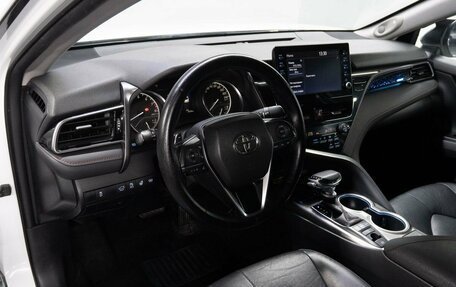Toyota Camry, 2021 год, 3 799 000 рублей, 9 фотография