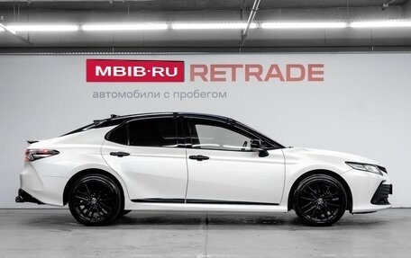 Toyota Camry, 2021 год, 3 799 000 рублей, 4 фотография