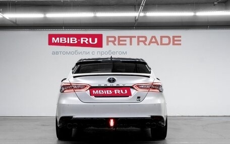 Toyota Camry, 2021 год, 3 799 000 рублей, 6 фотография