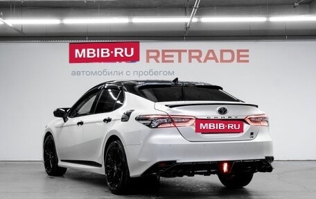 Toyota Camry, 2021 год, 3 799 000 рублей, 7 фотография