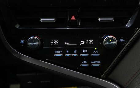 Toyota Camry, 2021 год, 3 799 000 рублей, 22 фотография