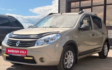 Renault Sandero I, 2012 год, 380 000 рублей, 2 фотография