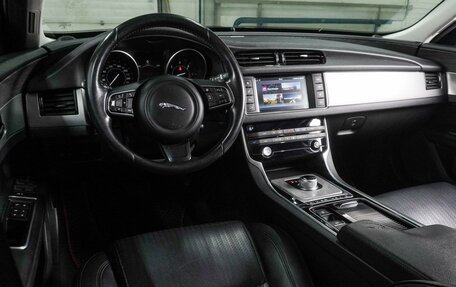 Jaguar XF II, 2016 год, 1 699 000 рублей, 6 фотография