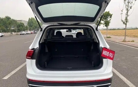 Volkswagen Tiguan II, 2023 год, 1 935 000 рублей, 10 фотография