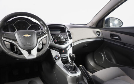 Chevrolet Cruze II, 2009 год, 649 000 рублей, 8 фотография