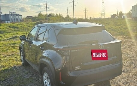 Toyota Yaris Cross, 2020 год, 1 990 000 рублей, 5 фотография