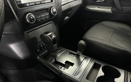 Mitsubishi Pajero IV, 2013 год, 2 200 000 рублей, 13 фотография
