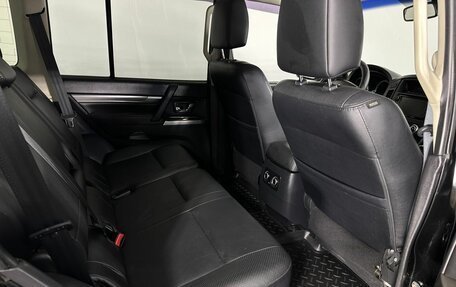 Mitsubishi Pajero IV, 2013 год, 2 200 000 рублей, 16 фотография