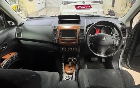 Mitsubishi Outlander III рестайлинг 3, 2005 год, 670 000 рублей, 8 фотография