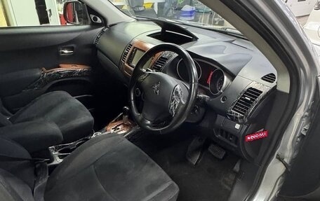 Mitsubishi Outlander III рестайлинг 3, 2005 год, 670 000 рублей, 7 фотография
