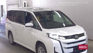 Toyota Noah, 2022 год, 3 400 000 рублей, 7 фотография