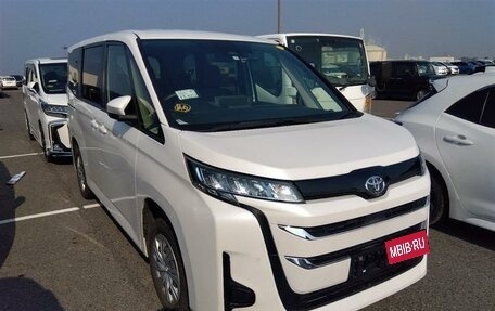 Toyota Noah, 2022 год, 3 400 000 рублей, 4 фотография