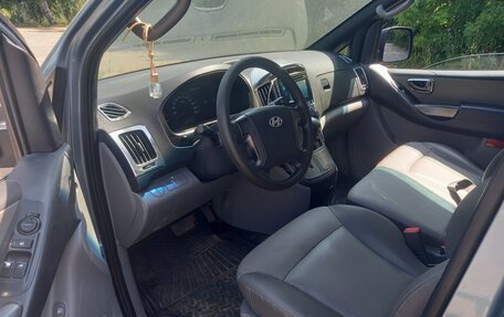 Hyundai Grand Starex Grand Starex I рестайлинг 2, 2008 год, 980 000 рублей, 5 фотография