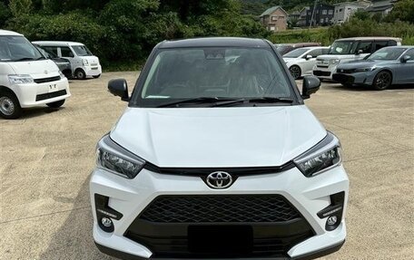 Toyota Raize I, 2023 год, 1 355 000 рублей, 6 фотография