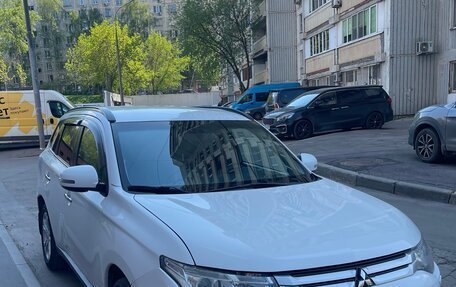 Mitsubishi Outlander III рестайлинг 3, 2012 год, 1 080 000 рублей, 2 фотография