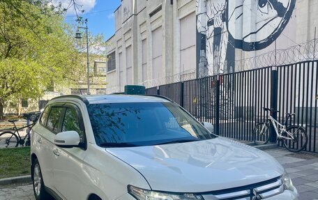 Mitsubishi Outlander III рестайлинг 3, 2012 год, 1 080 000 рублей, 7 фотография
