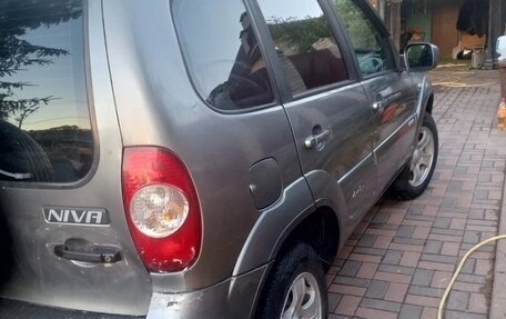 Chevrolet Niva I рестайлинг, 2011 год, 380 000 рублей, 3 фотография