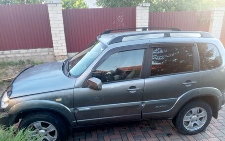 Chevrolet Niva I рестайлинг, 2011 год, 380 000 рублей, 2 фотография
