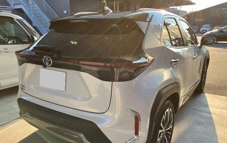Toyota Yaris Cross, 2023 год, 1 347 000 рублей, 4 фотография