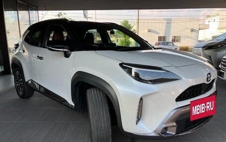 Toyota Yaris Cross, 2023 год, 1 347 000 рублей, 3 фотография