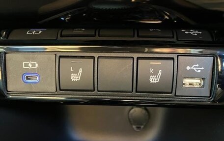 Toyota Yaris Cross, 2023 год, 1 347 000 рублей, 23 фотография