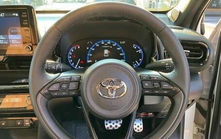 Toyota Yaris Cross, 2023 год, 1 347 000 рублей, 25 фотография