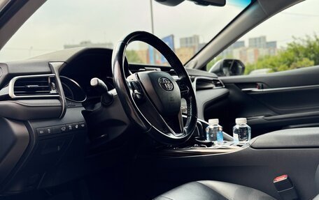 Toyota Camry, 2020 год, 3 150 000 рублей, 5 фотография