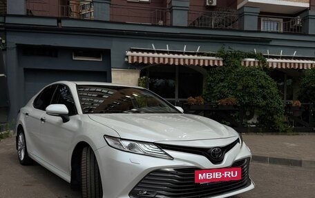Toyota Camry, 2020 год, 3 150 000 рублей, 2 фотография