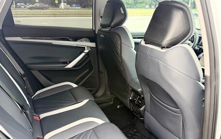 Geely Atlas, 2024 год, 2 885 000 рублей, 19 фотография