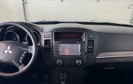 Mitsubishi Pajero IV, 2011 год, 1 799 000 рублей, 10 фотография