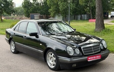 Mercedes-Benz E-Класс, 1998 год, 350 000 рублей, 1 фотография