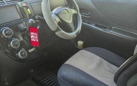 Toyota Ractis I, 2009 год, 650 000 рублей, 9 фотография