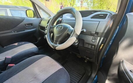Toyota Ractis I, 2009 год, 650 000 рублей, 15 фотография