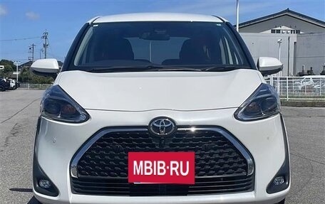 Toyota Sienta II, 2022 год, 1 140 000 рублей, 2 фотография