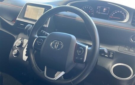 Toyota Sienta II, 2022 год, 1 140 000 рублей, 20 фотография