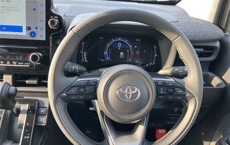 Toyota Sienta, 2023 год, 1 370 000 рублей, 9 фотография