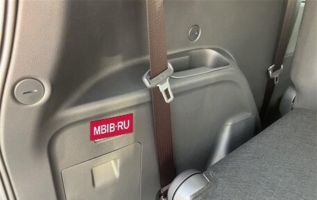 Toyota Sienta, 2023 год, 1 370 000 рублей, 20 фотография