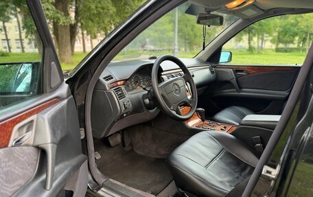 Mercedes-Benz E-Класс, 1998 год, 350 000 рублей, 5 фотография