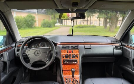 Mercedes-Benz E-Класс, 1998 год, 350 000 рублей, 7 фотография