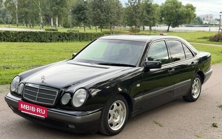 Mercedes-Benz E-Класс, 1998 год, 350 000 рублей, 3 фотография