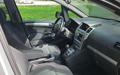 Opel Zafira B, 2013 год, 660 000 рублей, 2 фотография