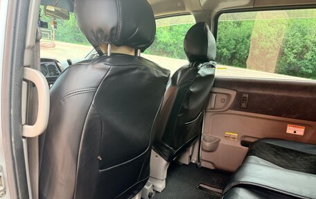 Nissan Serena II, 2001 год, 570 000 рублей, 7 фотография