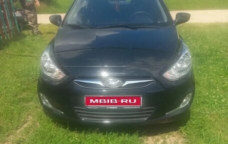 Hyundai Solaris II рестайлинг, 2011 год, 790 000 рублей, 1 фотография