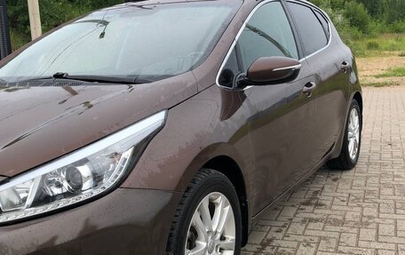 KIA cee'd III, 2014 год, 1 040 000 рублей, 2 фотография