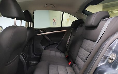 Skoda Octavia, 2011 год, 990 000 рублей, 11 фотография