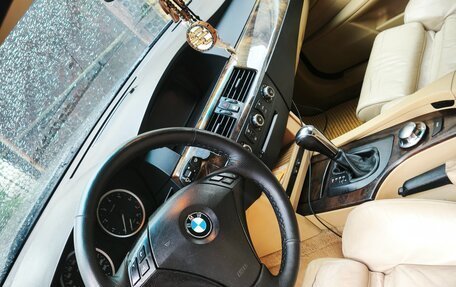BMW 5 серия, 2004 год, 1 050 000 рублей, 9 фотография