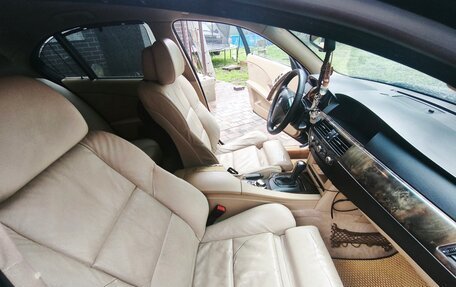 BMW 5 серия, 2004 год, 1 050 000 рублей, 13 фотография