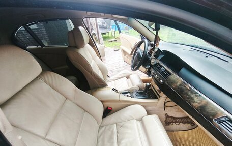 BMW 5 серия, 2004 год, 1 050 000 рублей, 14 фотография