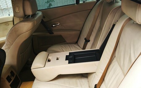 BMW 5 серия, 2004 год, 1 050 000 рублей, 11 фотография